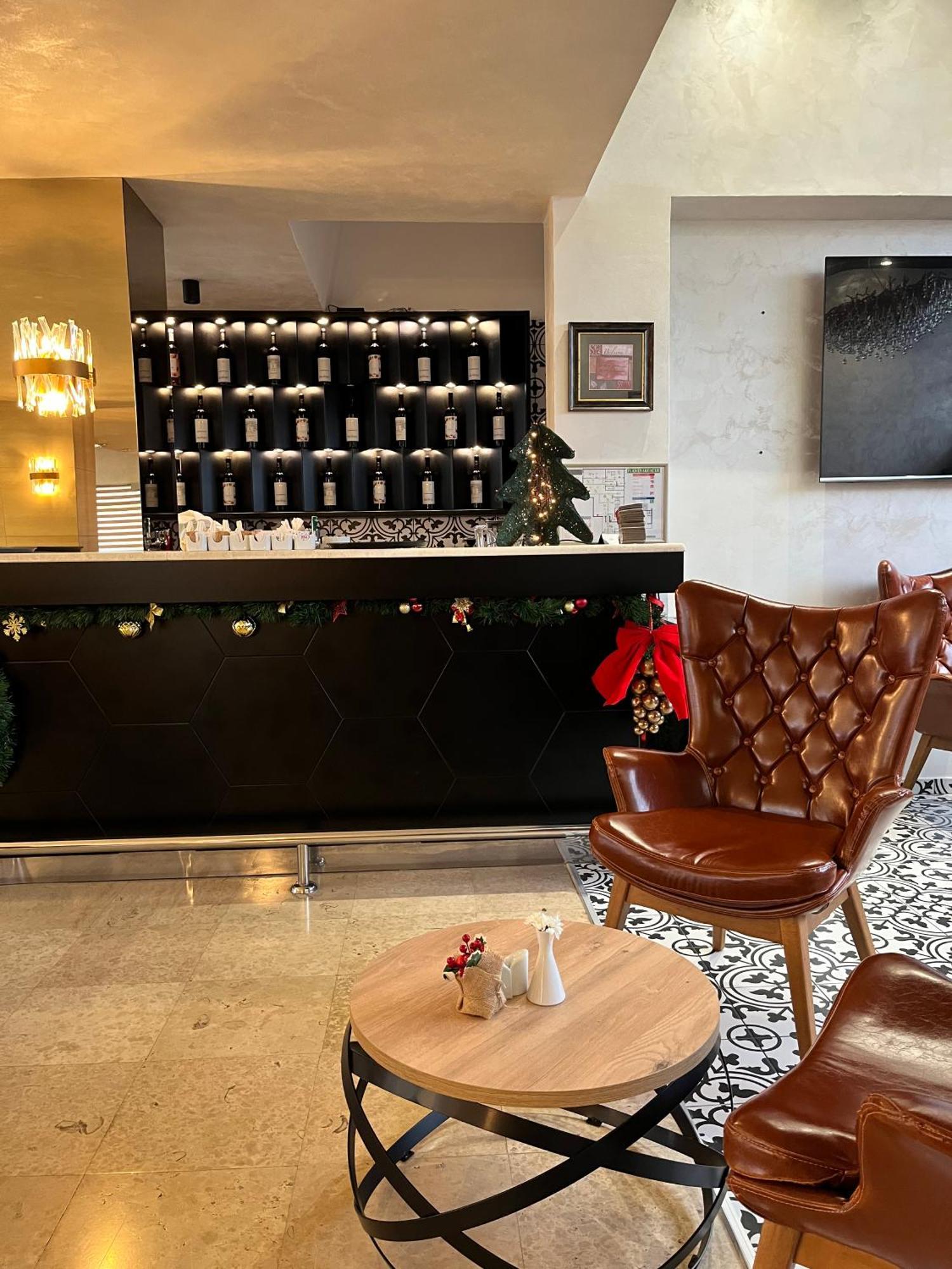 Hotel Monogram Park Ruma Eksteriør billede