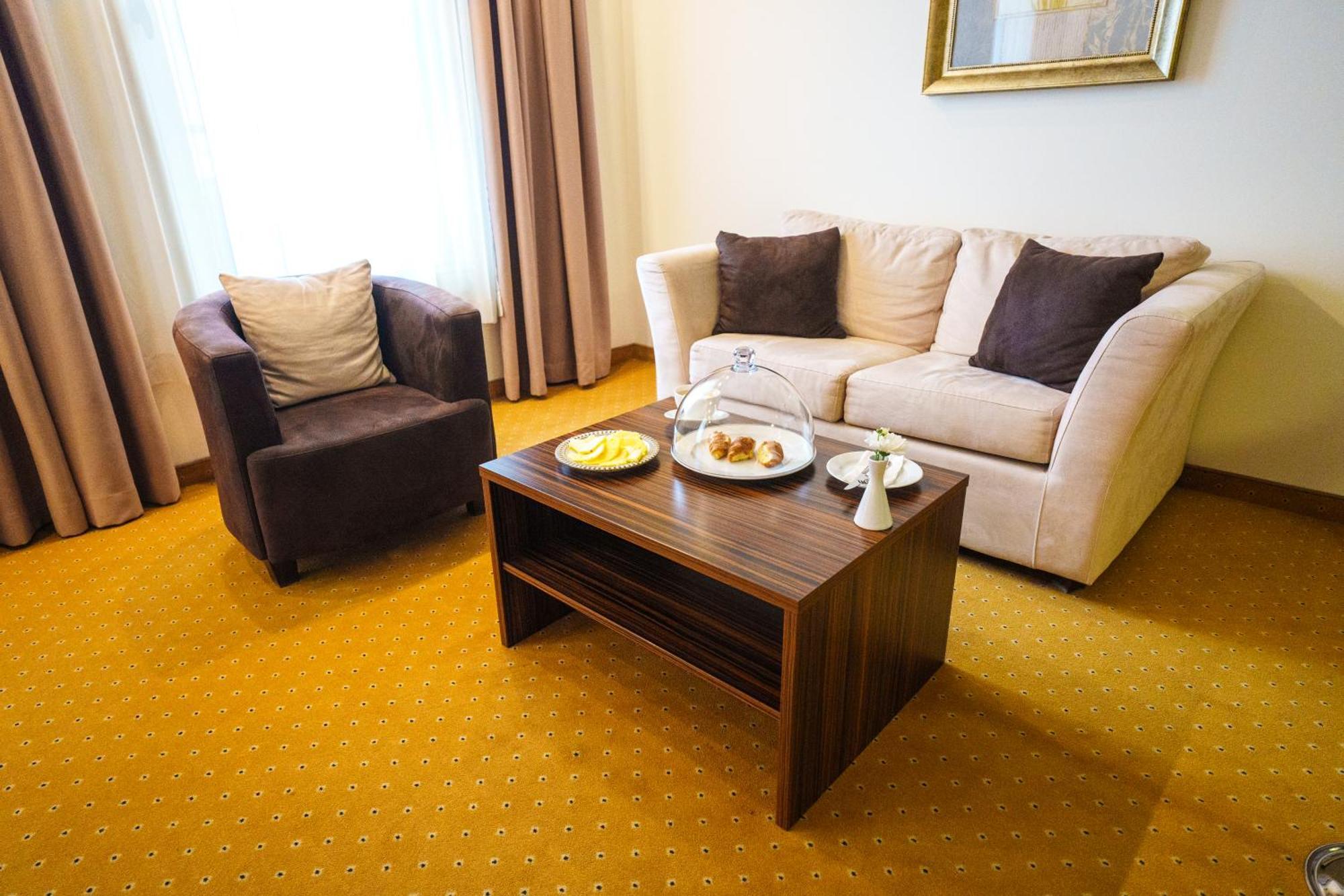 Hotel Monogram Park Ruma Eksteriør billede