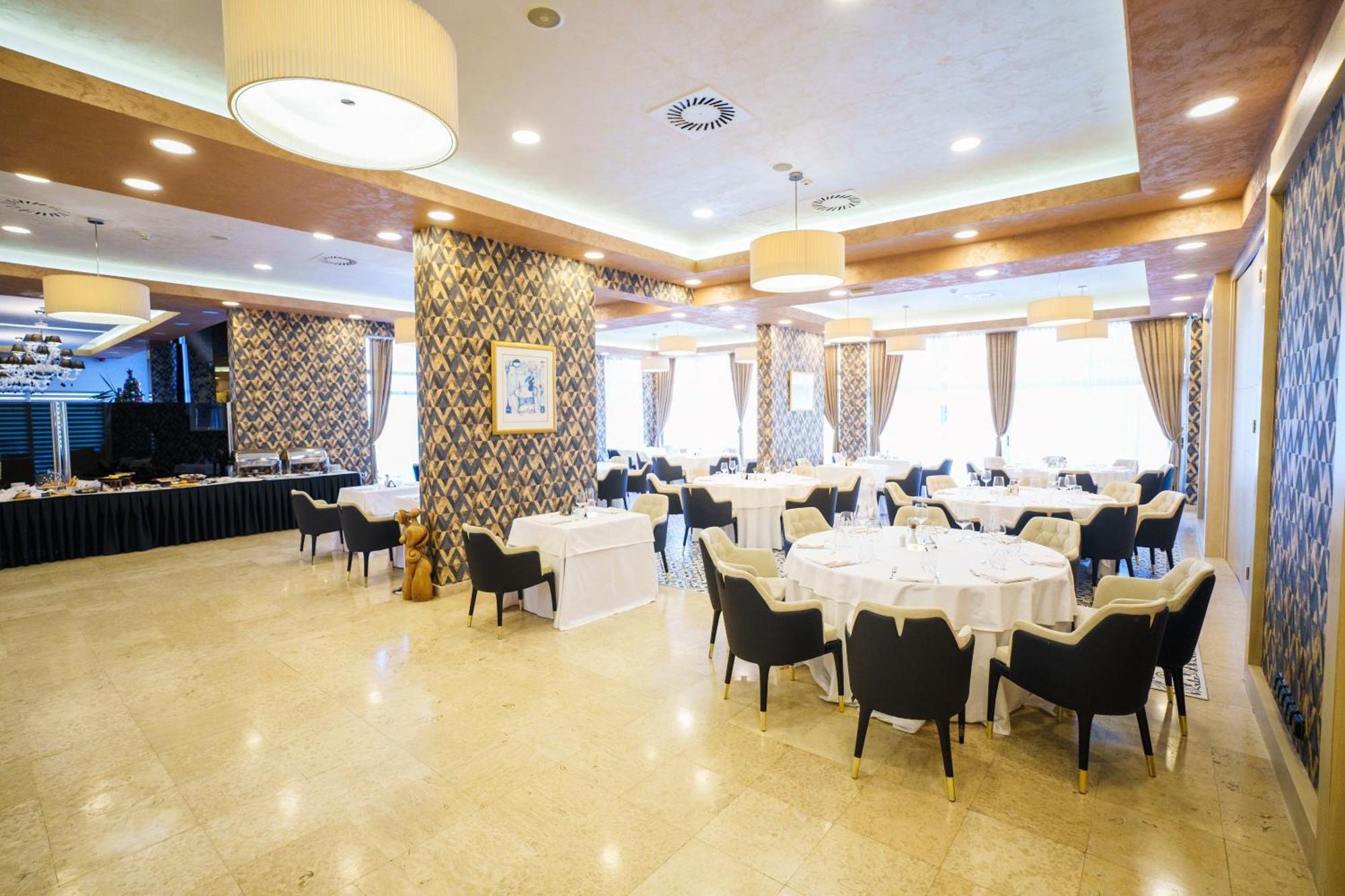 Hotel Monogram Park Ruma Eksteriør billede